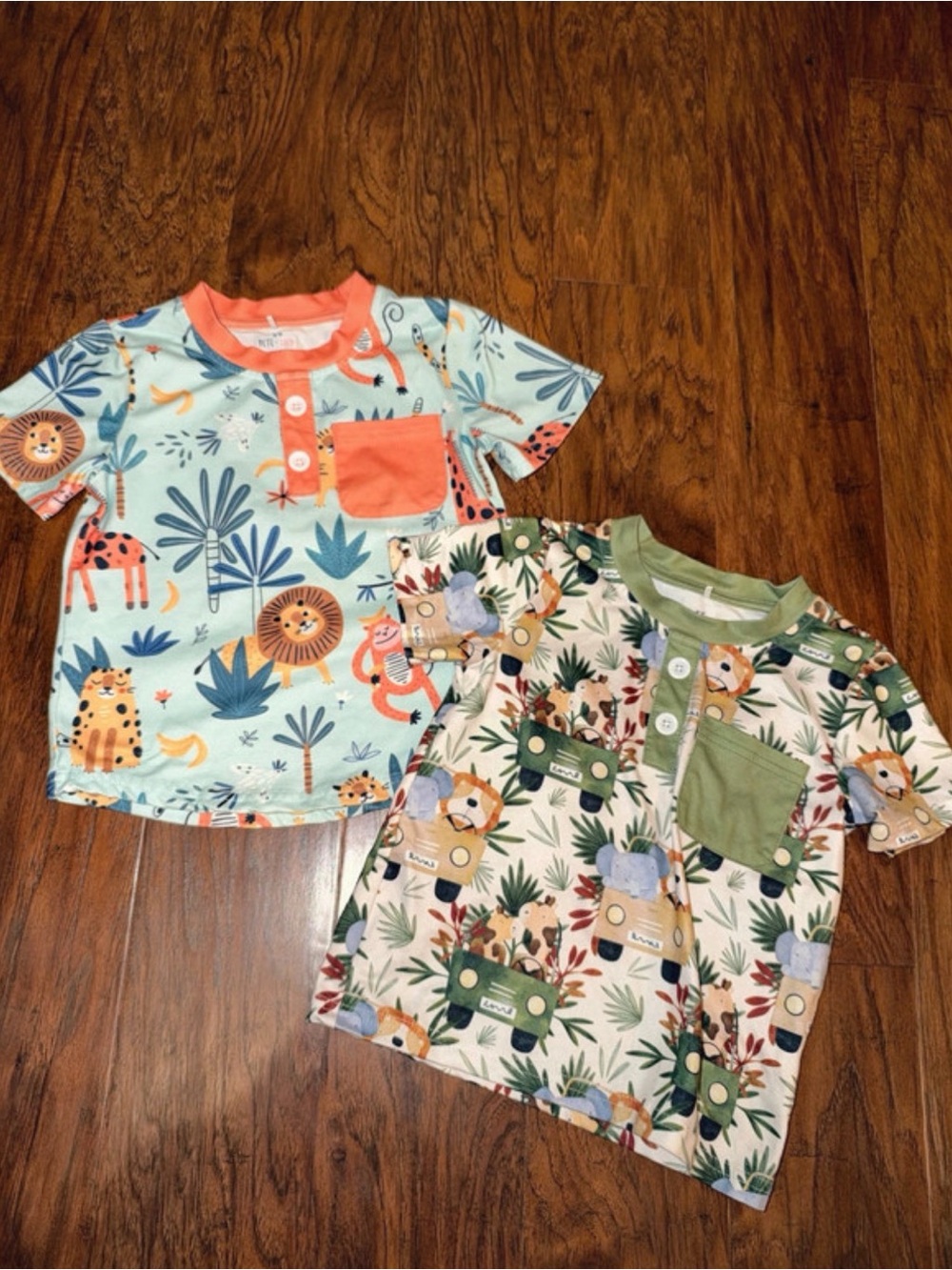 Short Sleeve Jungle Animal Tee - Coral & Green